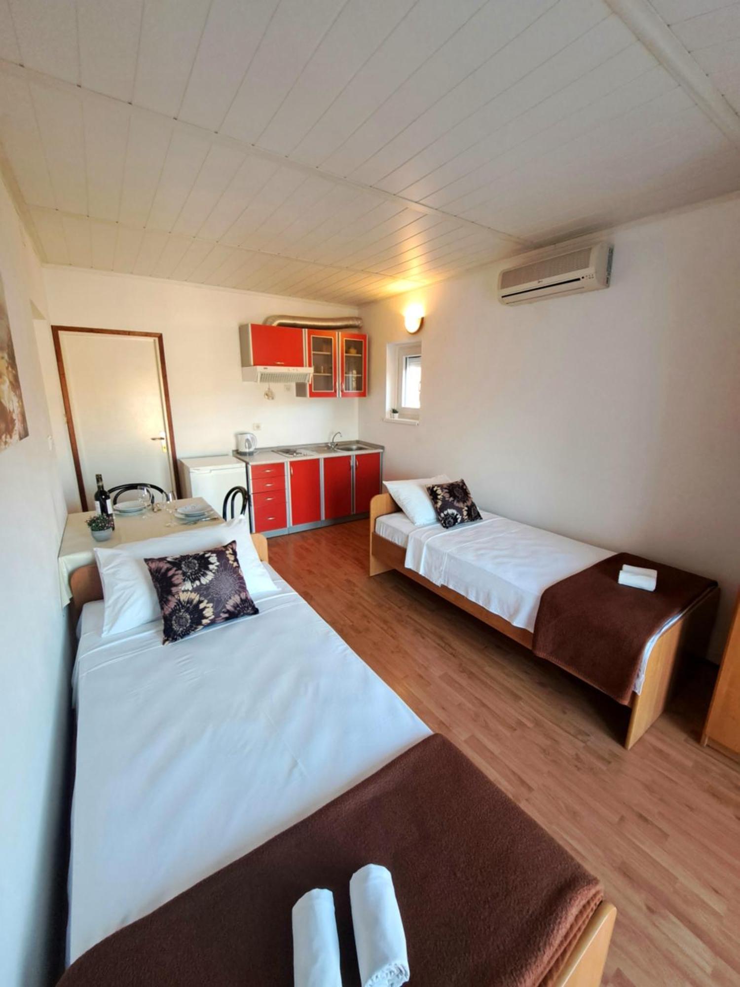 Apartments Maruna ماسلينتسا المظهر الخارجي الصورة